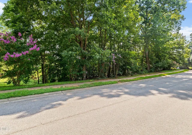 2nd image of 4805 Sunset Forest Cir, Holly Springs, NC 27540 | MLS# 10183526