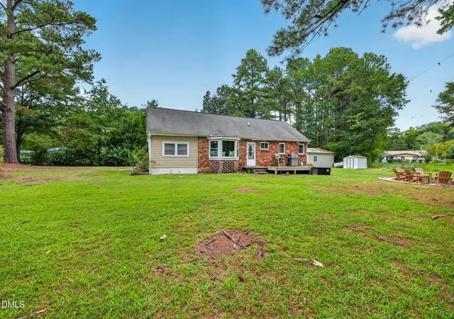 Photo 4 of Single family home for sale at 2820 Willow Ct, Raleigh, NC 27610 | MLS# 10184374 | Listing updated on 2026-09-11