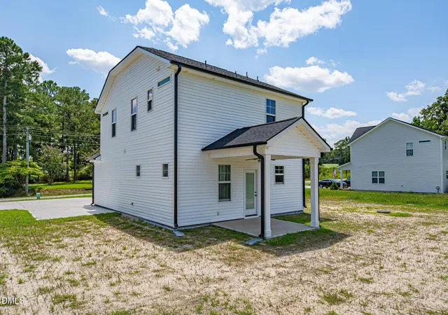 Photo 4 of Single family home for sale at 4198 Darroch Rd, Lillington, NC 27546 | MLS# 10183543 | Listing updated on 2026-10-09