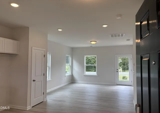 2nd image of 279 Courtside Dr, Dunn, NC 28334 | MLS# 10182883