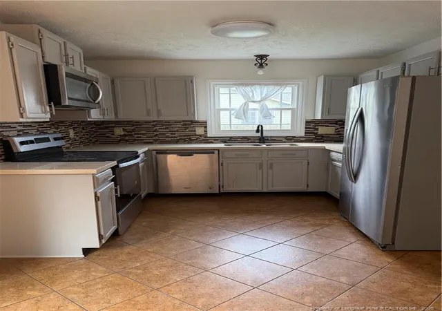 Photo 4 of Sale Pending at 1315 Oak Knls Dr, Fayetteville, NC 28314 | MLS# 766774 | Listing updated on 2026-09-21