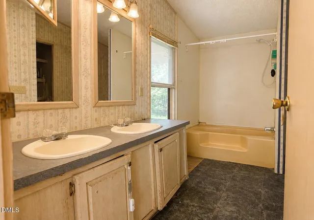 Photo 5 of Manufactured home for sale at 5677 Days Ml Rd, Rougemont, NC 27572 | MLS# 10184890 | Listing updated on 2026-08-07