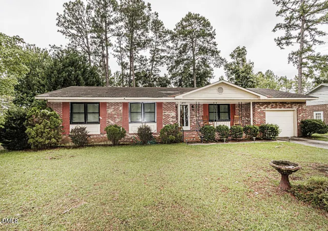 Photo 1 of Single family home for sale at 303 Hasting St, Tarboro, NC 27886 | MLS# 10182942 | Listing updated on 2026-08-20