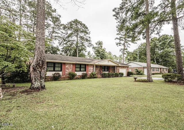Photo 2 of Single family home for sale at 303 Hasting St, Tarboro, NC 27886 | MLS# 10182942 | Listing updated on 2026-08-20