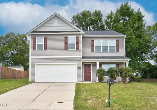 Photo 2 of Single family home for sale at 108 Castlebury Ct, Rocky Mount, NC 27804 | MLS# 10185625 | Listing updated on 2026-09-03