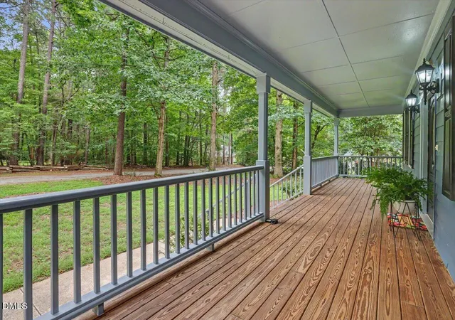 Photo 4 of Single family home for sale at 10 Sourwood Ln, Pittsboro, NC 27312 | MLS# 10183185 | Listing updated on 2026-09-02