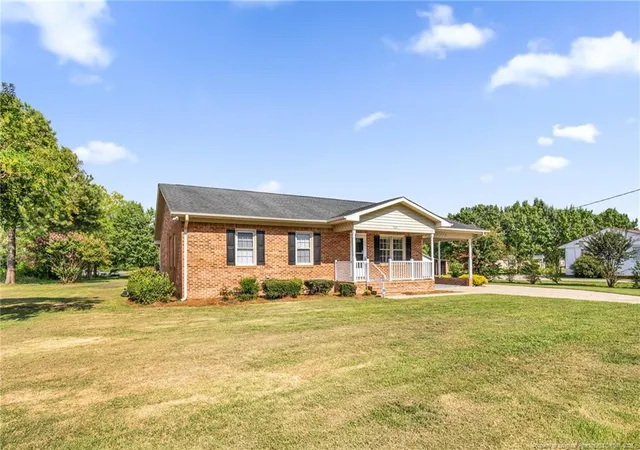 Photo 2 of Single family home for sale at 221 Old Baker Rd, Maxton, NC 28364 | MLS# 766646 | Listing updated on 2026-09-01
