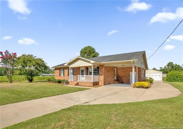 Photo 3 of Single family home for sale at 221 Old Baker Rd, Maxton, NC 28364 | MLS# 766646 | Listing updated on 2026-09-01