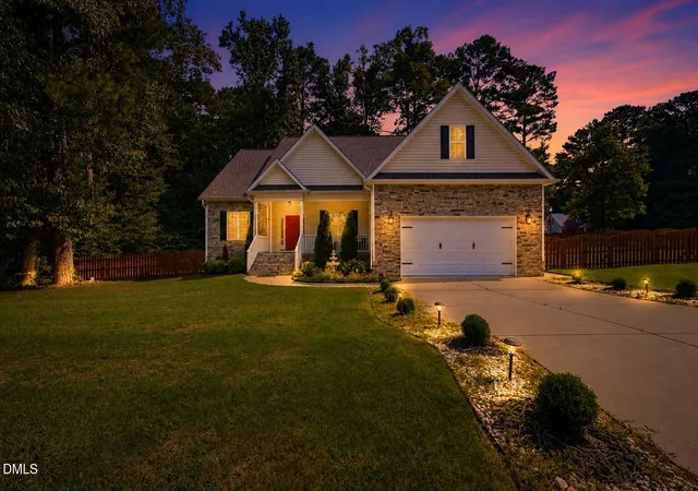 Photo 3 of Sale Pending at 330 Carolina Oaks Ave, Smithfield, NC 27577 | MLS# 10183264 | Listing updated on 2026-08-14