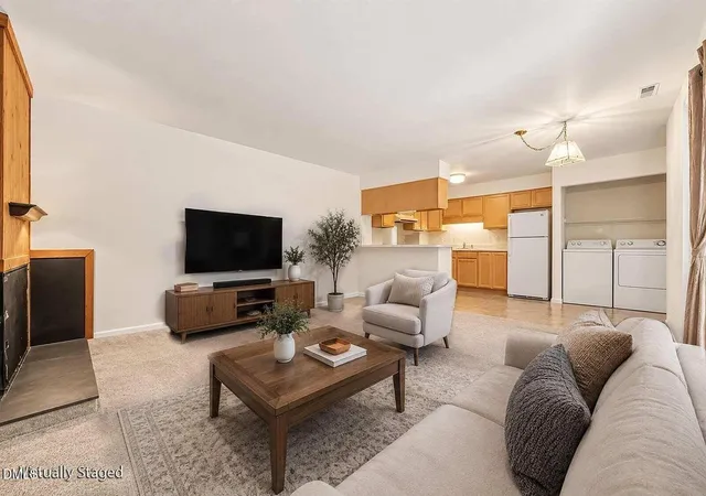 2nd image of 268 Summerwalk Cir, Chapel Hill, NC 27517 | MLS# 10183667