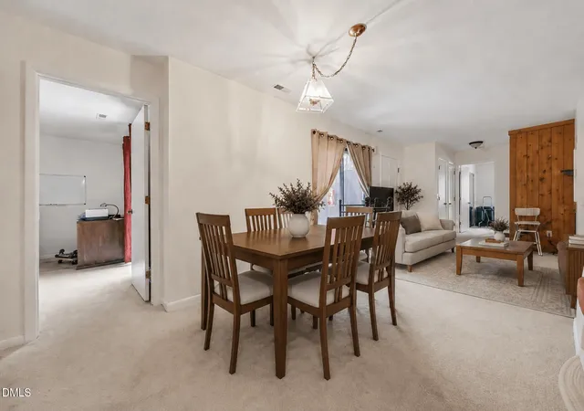 4th image of 268 Summerwalk Cir, Chapel Hill, NC 27517 | MLS# 10183667