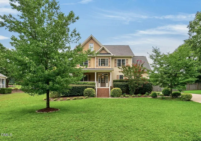 Photo 2 of Single family home for sale at 6500 Berry Meadow Ct, Fuquay Varina, NC 27526 | MLS# 10183222 | Listing updated on 2026-09-17