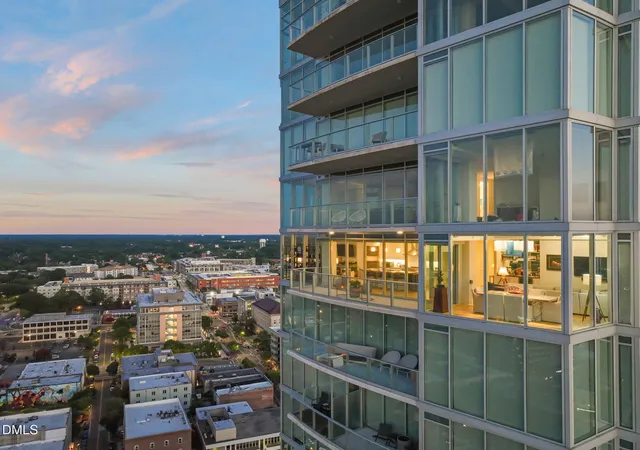 3rd image of 110 N Corcoran St #2301, Durham, NC 27701 | MLS# 10183932