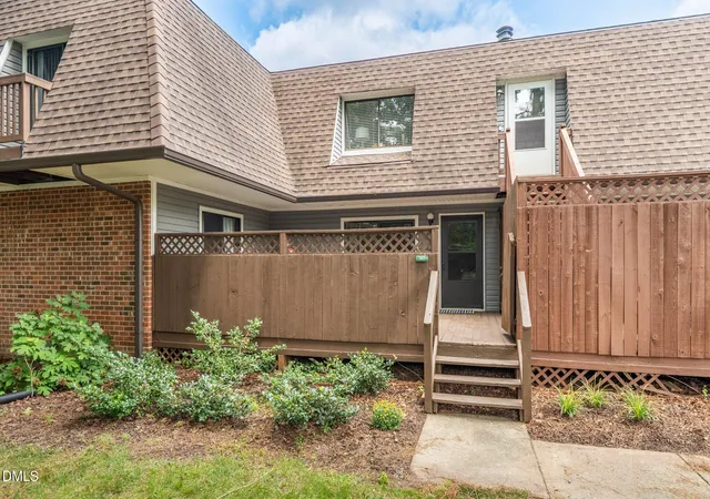 4th image of 297 Summerwalk Cir, Chapel Hill, NC 27517 | MLS# 10184562