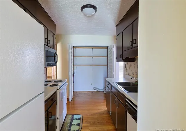 Photo 3 of Single family home for sale at 3305 Margate Pl, Hope Mills, NC 28348 | MLS# 766086 | Listing updated on 2026-09-16