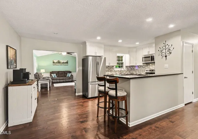 Photo 4 of Single family home for sale at 9208 Holly Springs Rd, Apex, NC 27539 | MLS# 10183481 | Listing updated on 2026-10-08