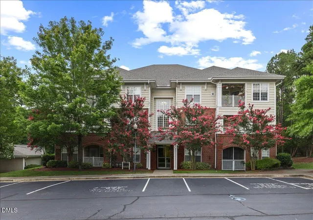 1st image of 833 Providence Glen Dr, Chapel Hill, NC 27514 | MLS# 10183314