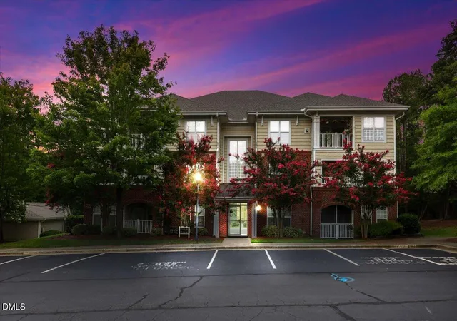2nd image of 833 Providence Glen Dr, Chapel Hill, NC 27514 | MLS# 10183314