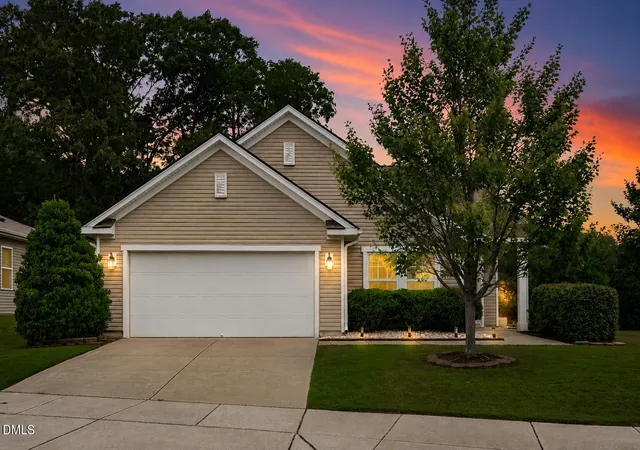 Photo 1 of Sale Pending at 3137 Willow Ranch Dr, Fuquay Varina, NC 27526 | MLS# 10183340 | Listing updated on 2026-08-21