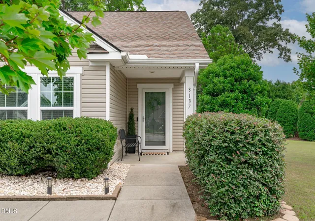 Photo 2 of Sale Pending at 3137 Willow Ranch Dr, Fuquay Varina, NC 27526 | MLS# 10183340 | Listing updated on 2026-08-21
