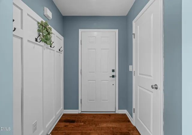 Photo 3 of Sale Pending at 3137 Willow Ranch Dr, Fuquay Varina, NC 27526 | MLS# 10183340 | Listing updated on 2026-08-21