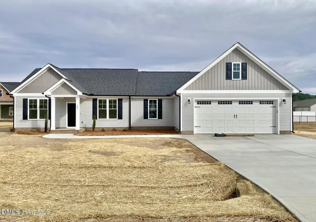 Photo 2 of Single family home for sale at 203 Rae Dr, Pikeville, NC 27863 | MLS# 10183501 | Listing updated on 2026-07-31