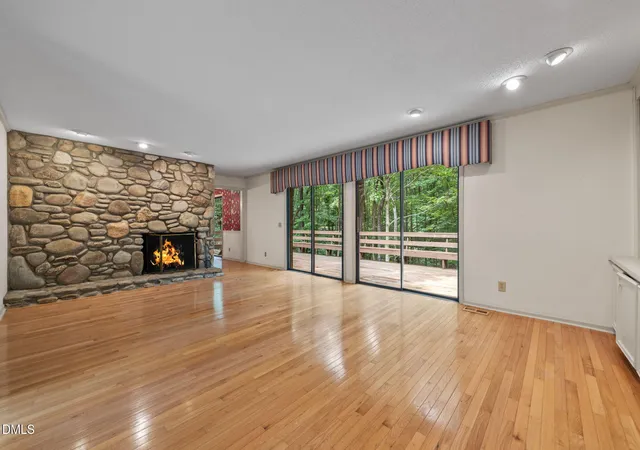 Photo 4 of Sale Pending at 4125 Picardy Dr, Raleigh, NC 27612 | MLS# 10183486 | Listing updated on 2026-08-23