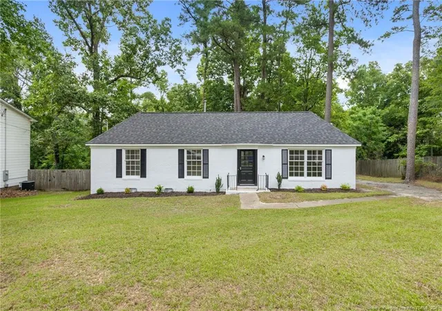 Photo 2 of Single family home for sale at 744 Buena Vista Dr, Fayetteville, NC 28311 | MLS# 766603 | Listing updated on 2026-09-03