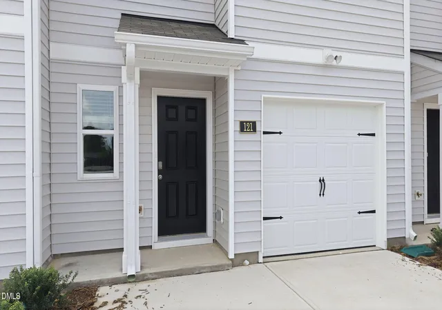 Photo 3 of Townhouse for sale at 121 Kimber Dr, Rocky Mount, NC 27804 | MLS# 10183107 | Listing updated on 2026-09-02