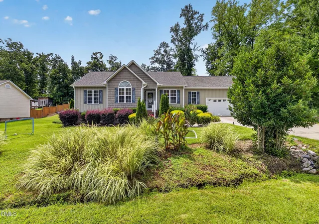 Photo 2 of Single family home for sale at 280 Kinsman Ct, Fuquay Varina, NC 27526 | MLS# 10184510 | Listing updated on 2026-09-03