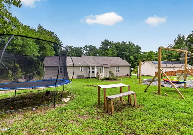 Photo 3 of Single family home for sale at 280 Kinsman Ct, Fuquay Varina, NC 27526 | MLS# 10184510 | Listing updated on 2026-09-03