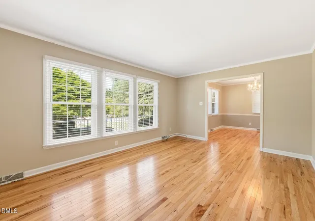 Photo 4 of Sale Pending at 4707 Ramblewood Dr, Greensboro, NC 27406 | MLS# 10183641 | Listing updated on 2026-09-18