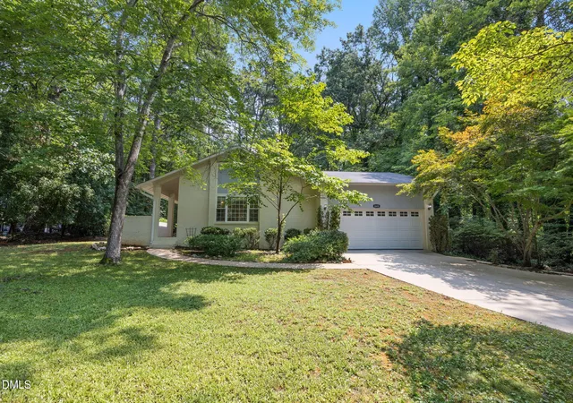 Photo 3 of Single family home for sale at 8608 Caswell Ct, Raleigh, NC 27613 | MLS# 10183704 | Listing updated on 2026-10-07