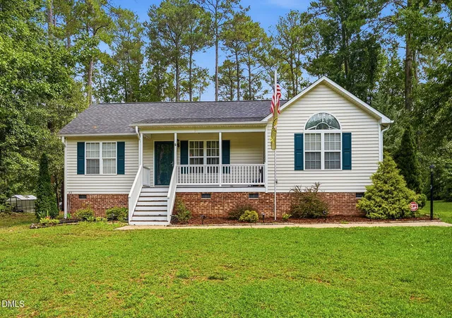 Photo 1 of Single family home for sale at 130 Walton Cir, Benson, NC 27504 | MLS# 10183172 | Listing updated on 2026-08-12