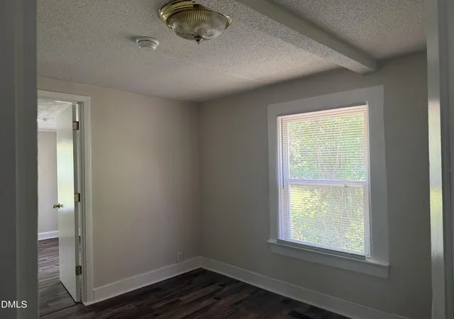 Photo 3 of Single family home for sale at 511 E Woodall St, Smithfield, NC 27577 | MLS# 10183181 | Listing updated on 2026-08-24