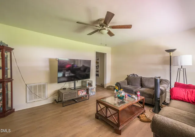 4th image of 519 E Walnut Ave, Wake Forest, NC 27587 | MLS# 10183856