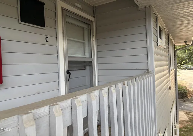 Listing Photo 4 - Condo for sale in building located at 633 Daniels St, Raleigh, NC 27605 - Unit #C