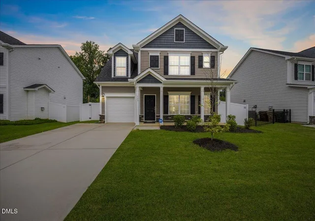 Photo 1 of Single family home for sale at 133 Black Oak Ct, Clayton, NC 27520 | MLS# 10183470 | Listing updated on 2026-09-18