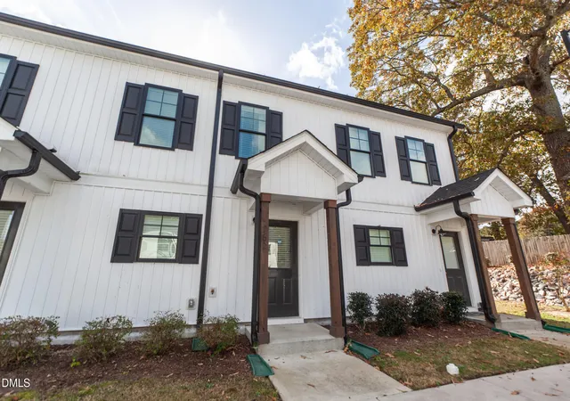 1st image of 262 S Raleigh St, Angier, NC 27501 | MLS# 10184588