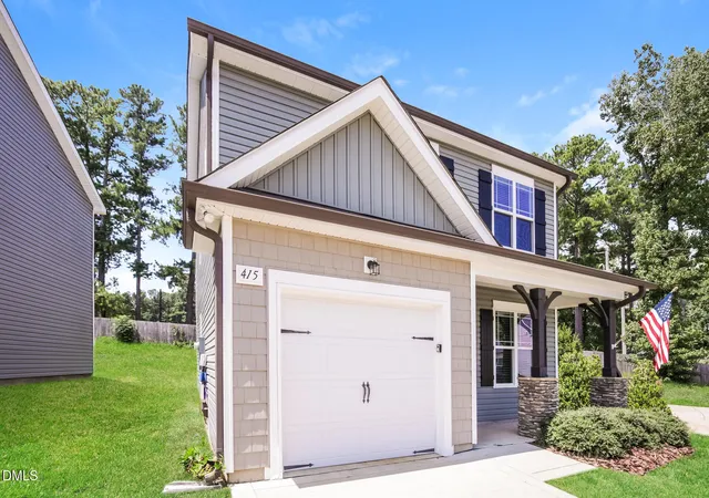 image of 415 Crawford Pkwy, Clayton, NC 27520 | MLS# 10183721