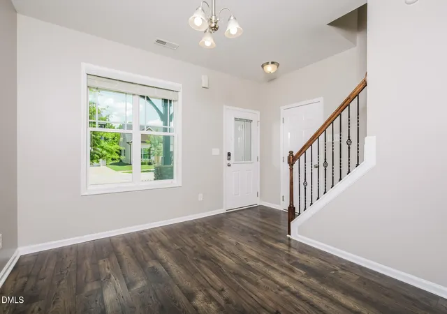 image of 415 Crawford Pkwy, Clayton, NC 27520 | MLS# 10183721