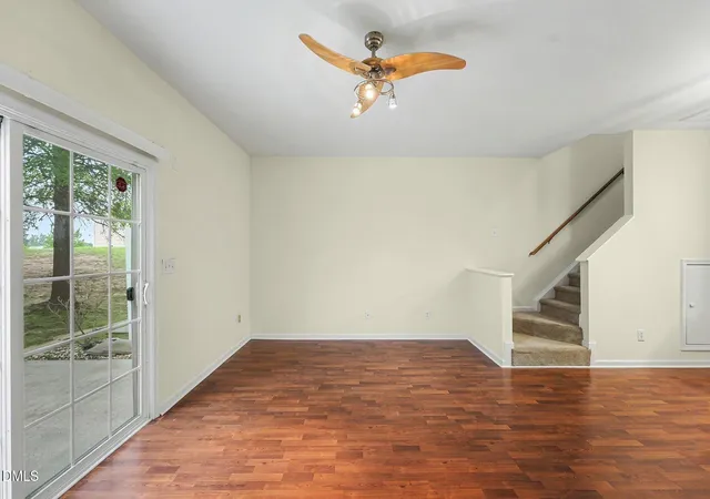 Photo 4 of Sale Pending at 904 Hadel Pl, Knightdale, NC 27545 | MLS# 10183576 | Listing updated on 2026-09-16