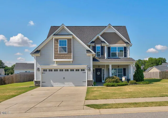 Photo 1 of Single family home for sale at 190 Southern Acres Dr, Fuquay Varina, NC 27526 | MLS# 10183406 | Listing updated on 2026-09-24