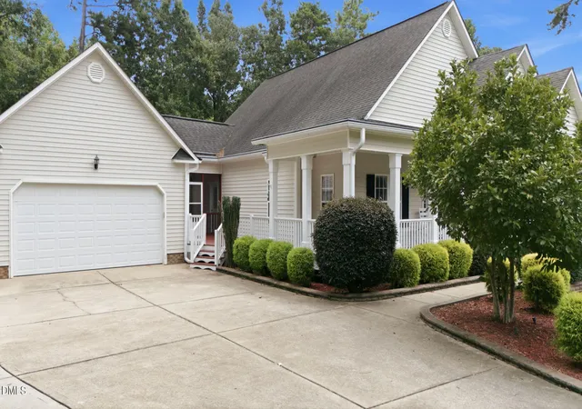 Photo 3 of Sale Pending at 552 Contender Dr, Clayton, NC 27520 | MLS# 10183457 | Listing updated on 2026-08-26