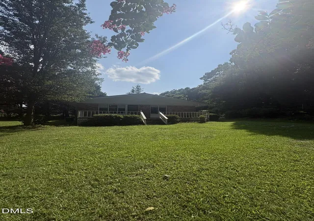 Photo 3 of Single family home for sale at 118 Jonan Ct, Chapel Hill, NC 27516 | MLS# 10183635 | Listing updated on 2026-08-24