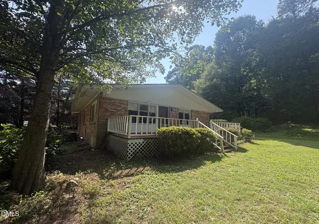 Photo 4 of Single family home for sale at 118 Jonan Ct, Chapel Hill, NC 27516 | MLS# 10183635 | Listing updated on 2026-08-24