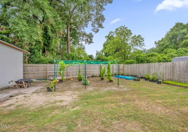 35th image of 1207 Morgan St, Fayetteville, NC 28305 | MLS# 10183373