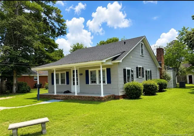 Photo 1 of Single family home for sale at 405 W 21 Street, Lumberton, NC 28358 | MLS# 766313 | Listing updated on 2026-08-31
