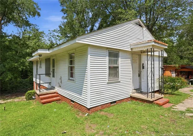 3rd image of 319 Stuart Ave, Fayetteville, NC 28301 | MLS# 766900
