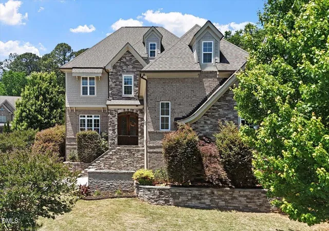 Photo 3 of Single family home for sale at 7915 Longleaf Branch Ct, Raleigh, NC 27612 | MLS# 10184689 | Listing updated on 2026-10-02